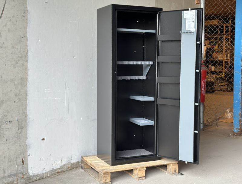 Franz Jäger Vapenskåp 8/16 Dig Excl 2026